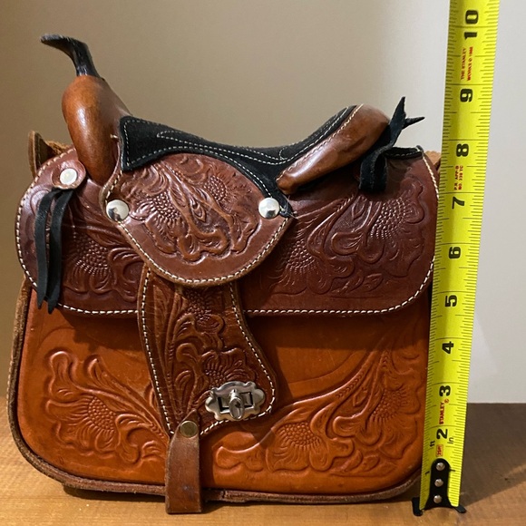 Vintage Tooled Leather Horse Saddle Shoulder Bag - Picture 13 of 13